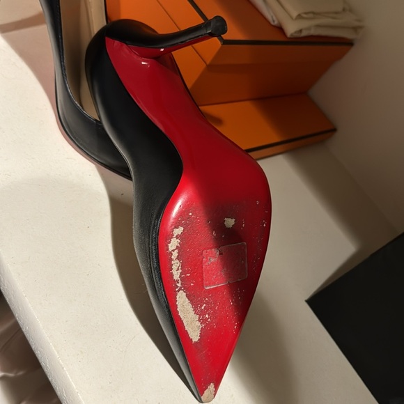 Christian LOUBOUTIN Black Apostrophy pumps 38 - Picture 2 of 5